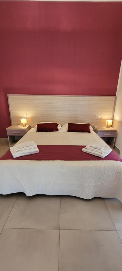 Ruma Guesthouse Napoli Bagian luar foto