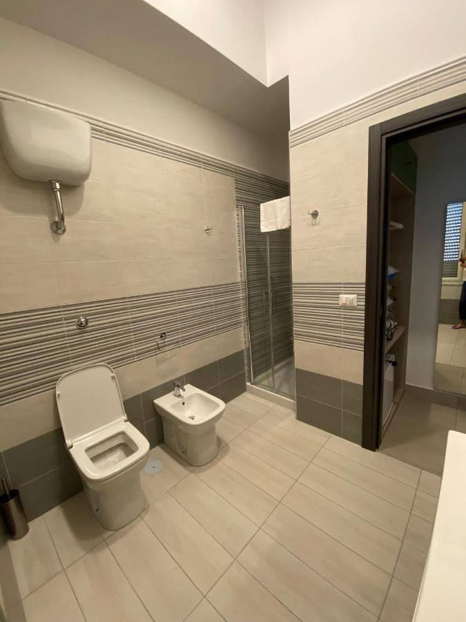 Ruma Guesthouse Napoli Bagian luar foto