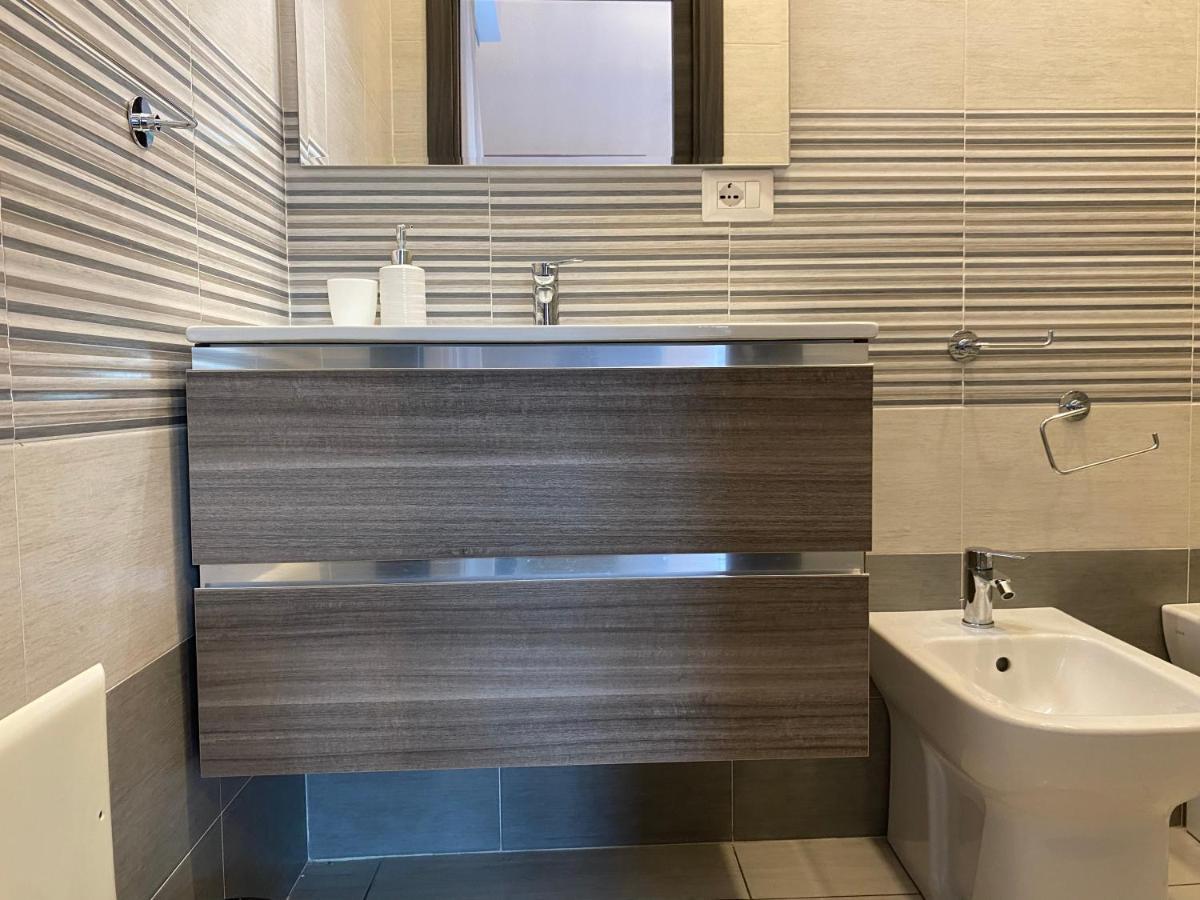 Ruma Guesthouse Napoli Bagian luar foto